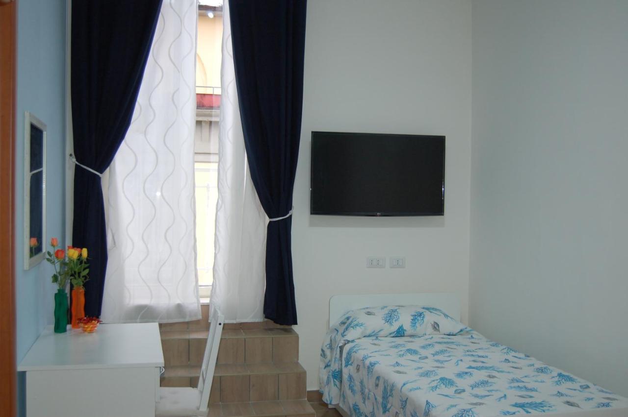 La Terrazza Delle Fate Hotel Наполи Екстериор снимка