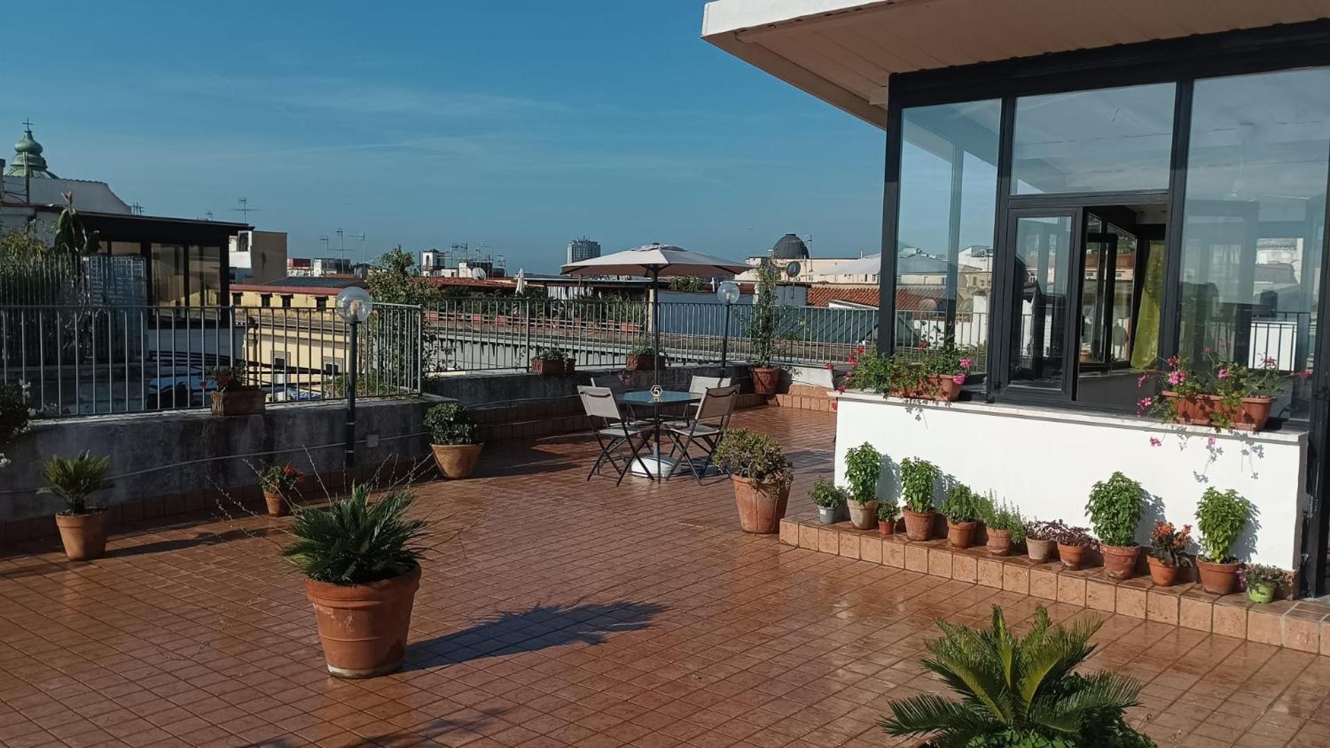 La Terrazza Delle Fate Hotel Наполи Екстериор снимка