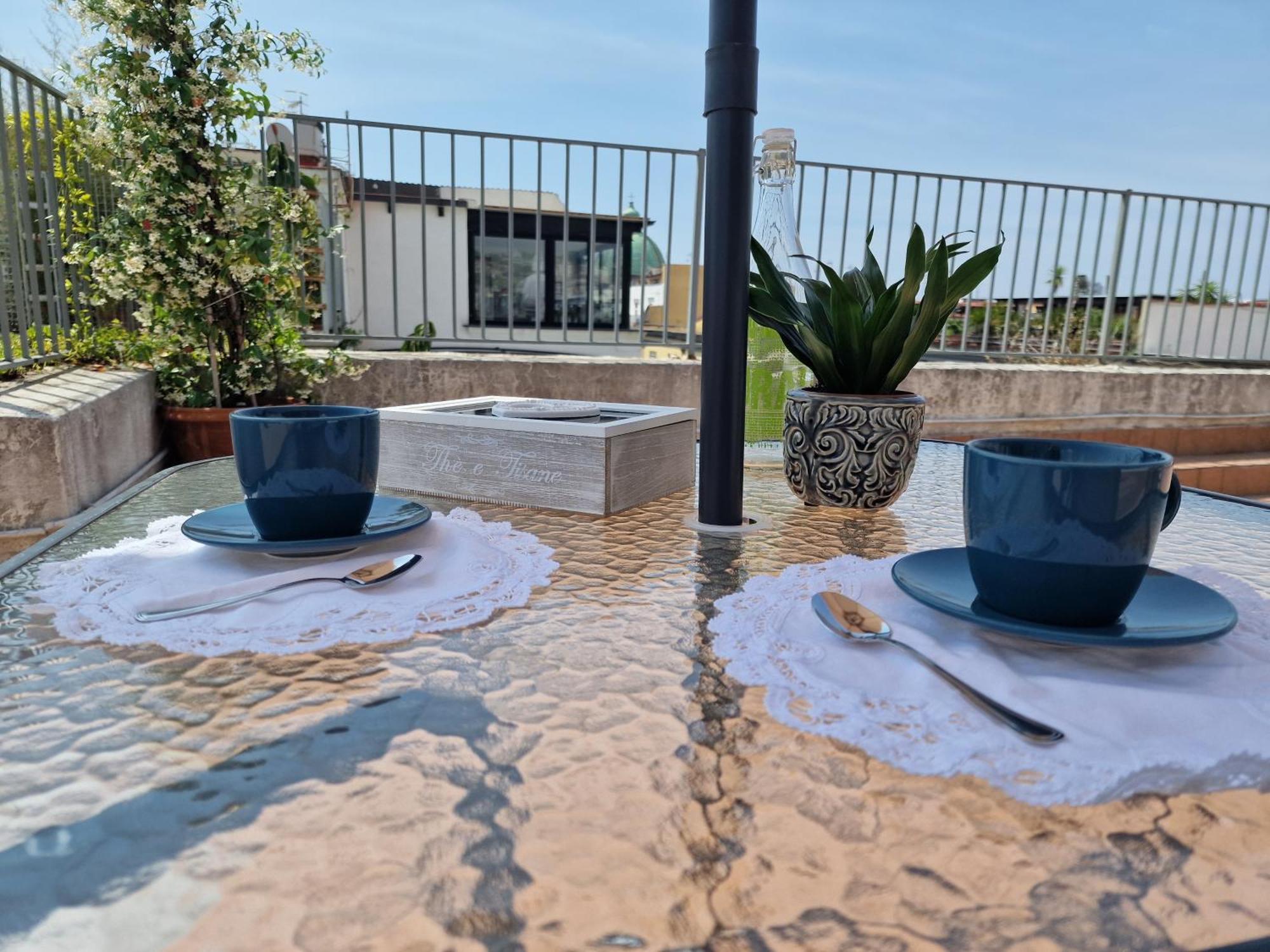 La Terrazza Delle Fate Hotel Наполи Екстериор снимка