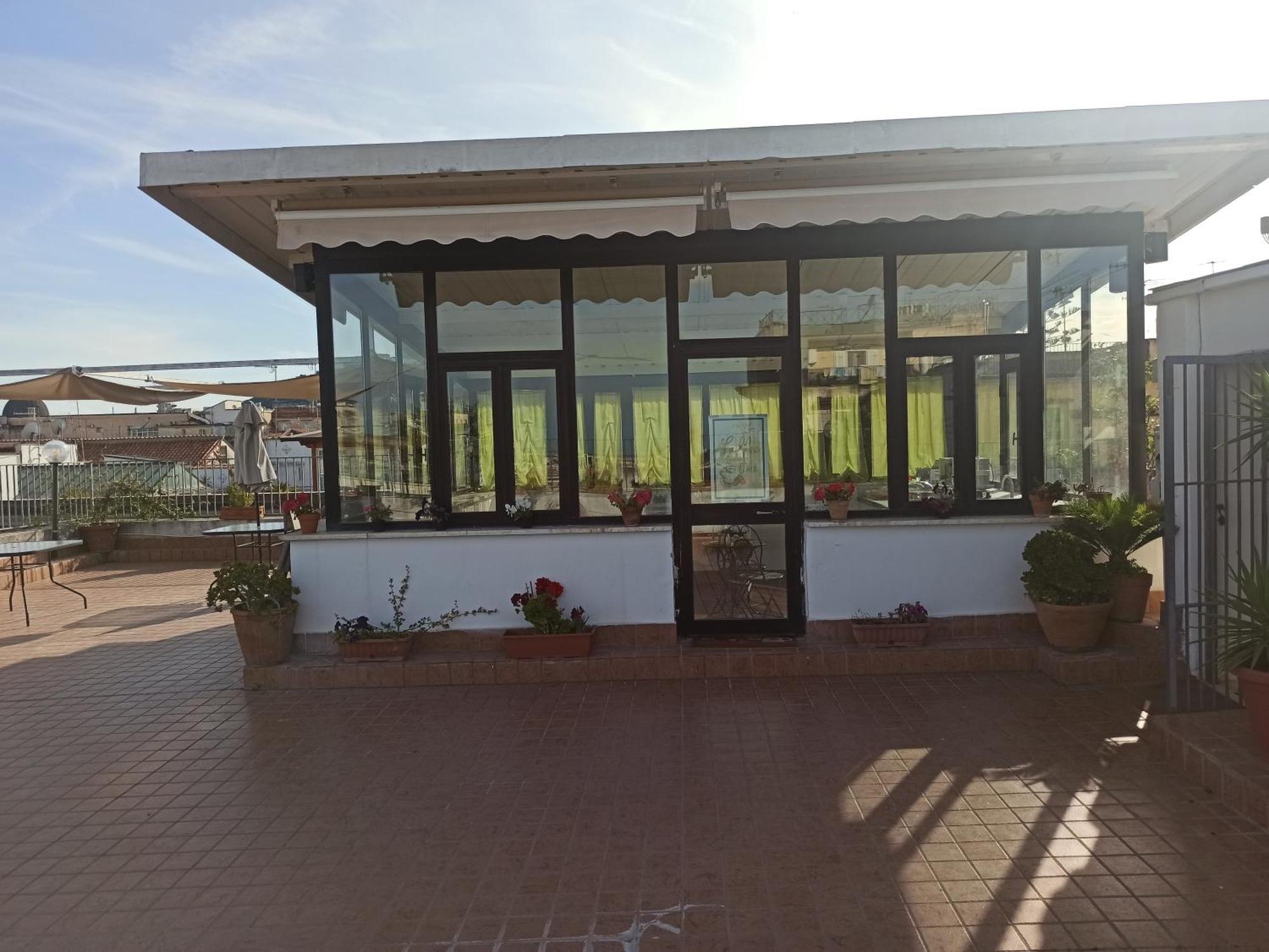 La Terrazza Delle Fate Hotel Наполи Екстериор снимка