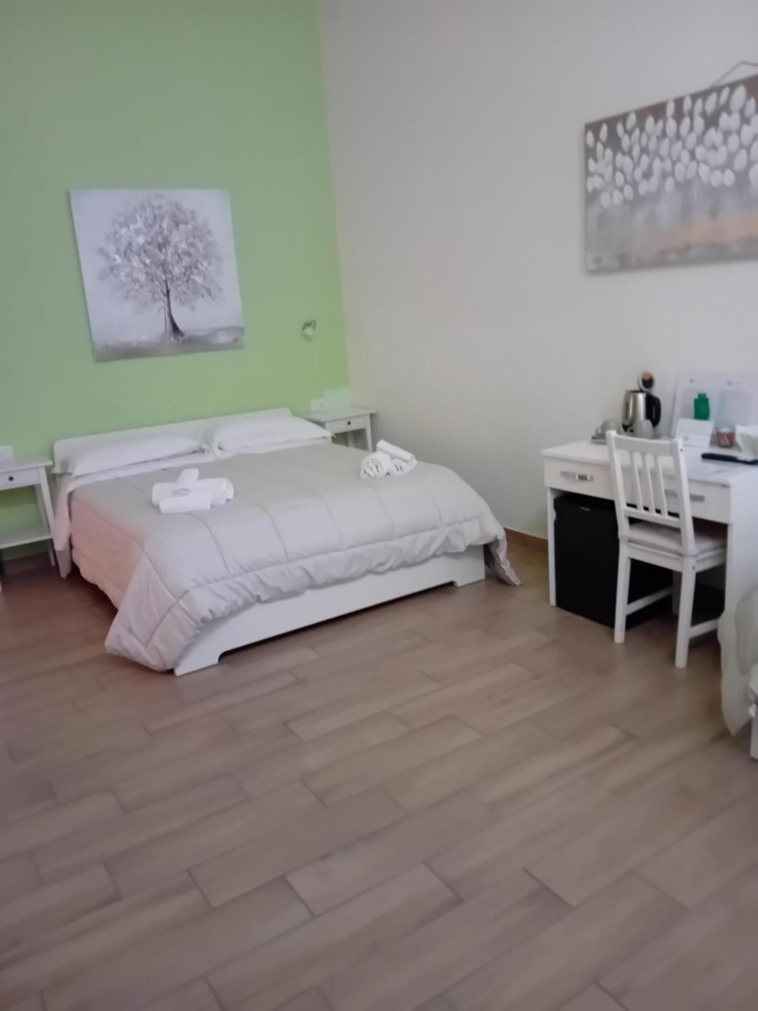 La Terrazza Delle Fate Hotel Наполи Екстериор снимка